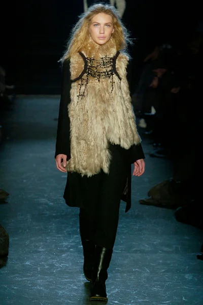 Look 7